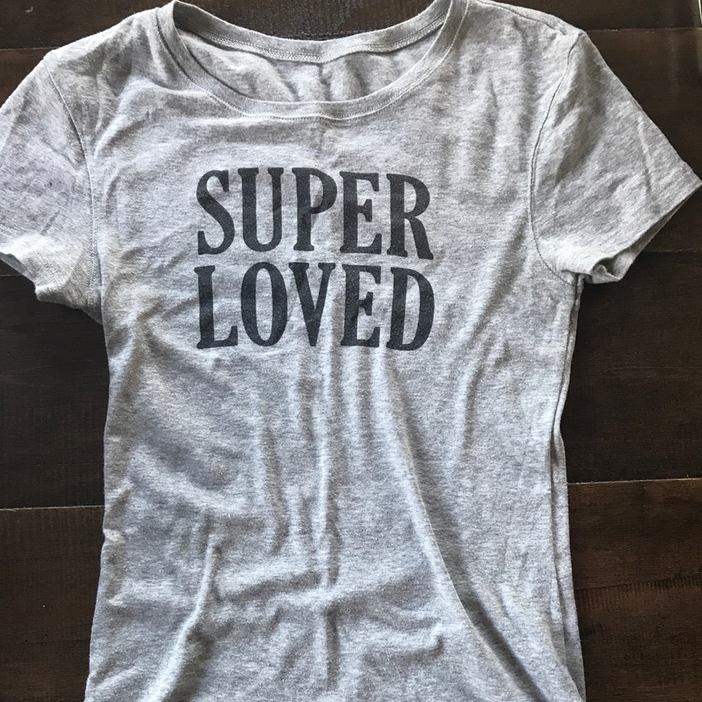 Super loved tee size xs/small
